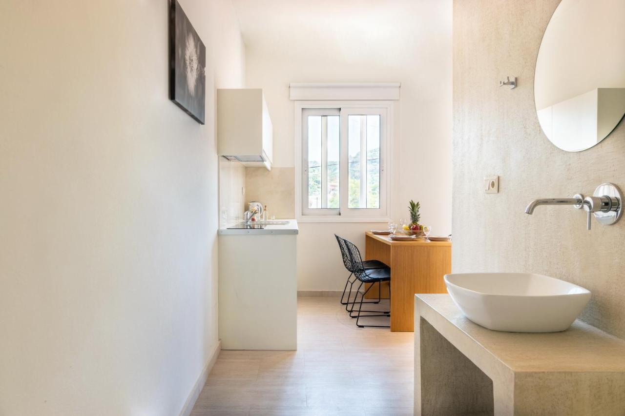 Secret Nest Apartment Плакиас Екстериор снимка