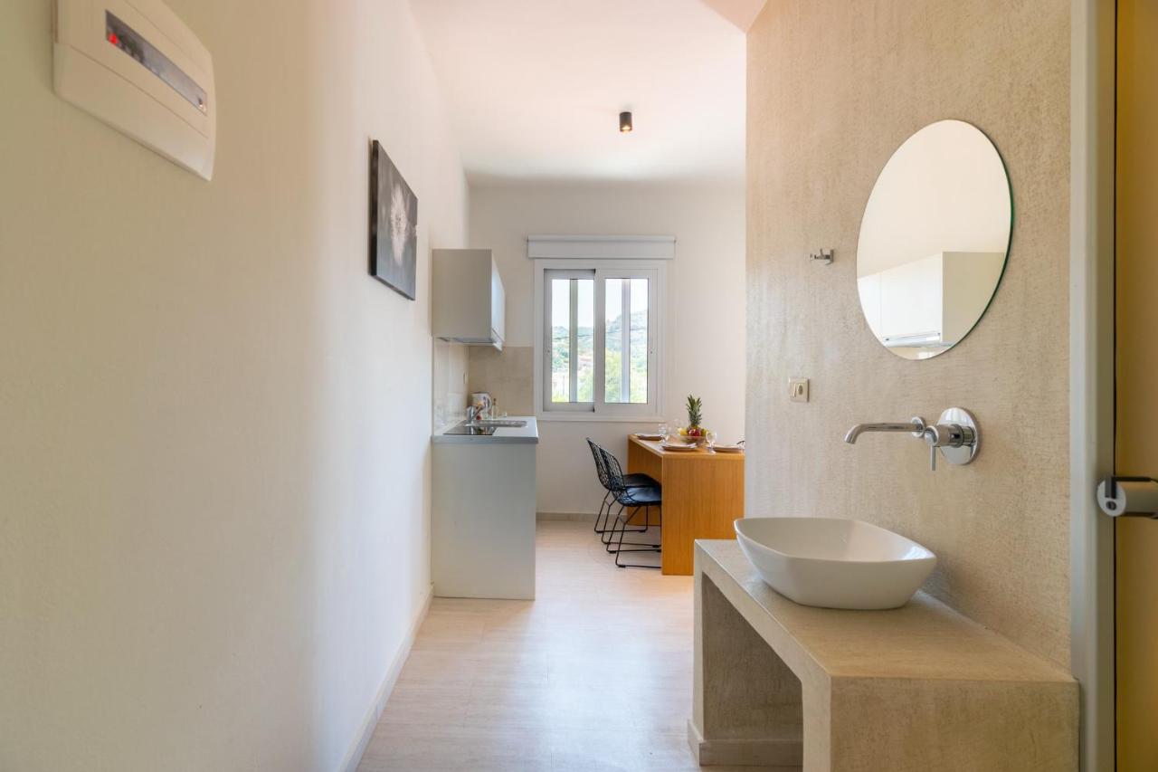 Secret Nest Apartment Плакиас Екстериор снимка
