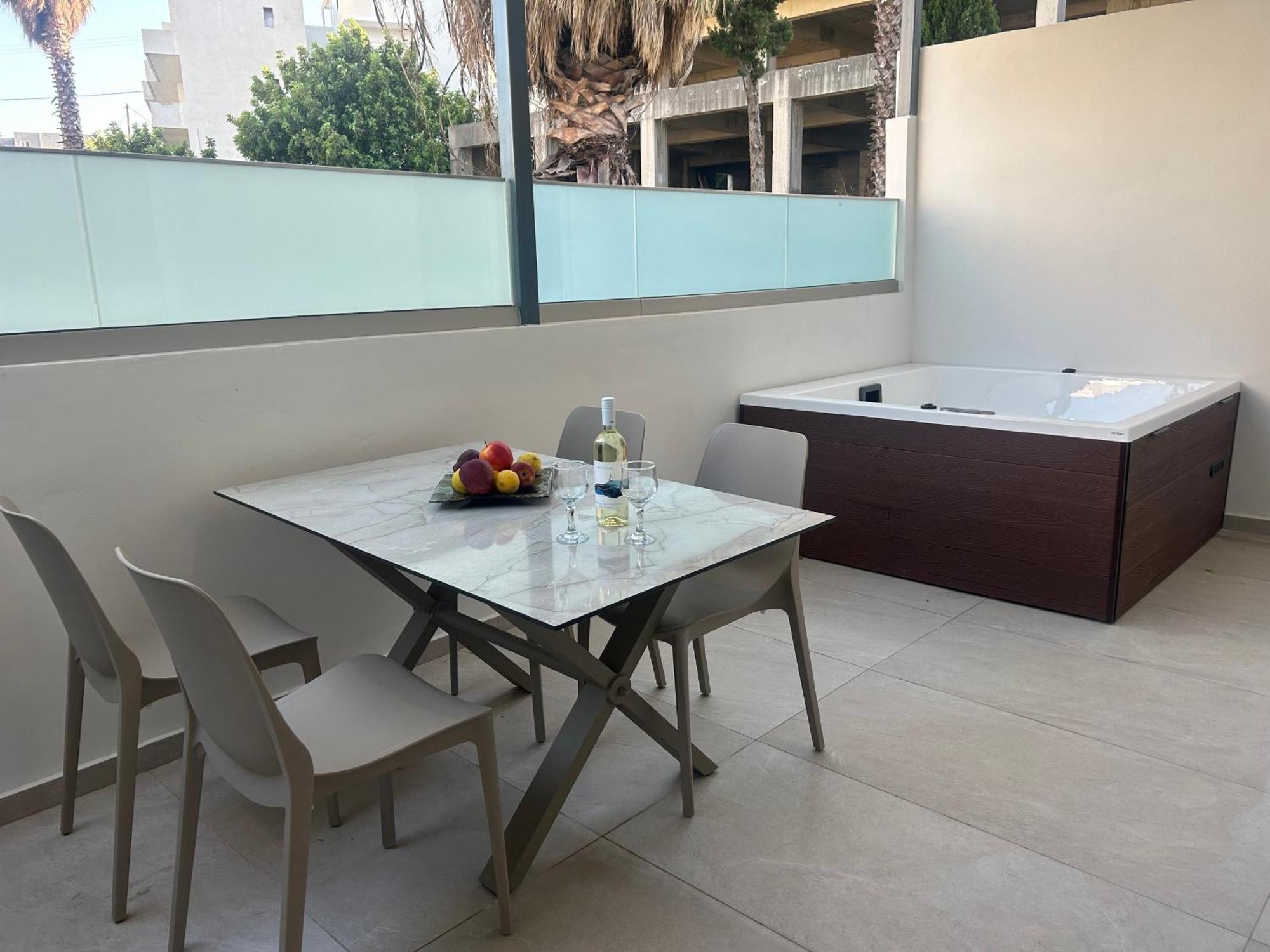 Secret Nest Apartment Плакиас Екстериор снимка