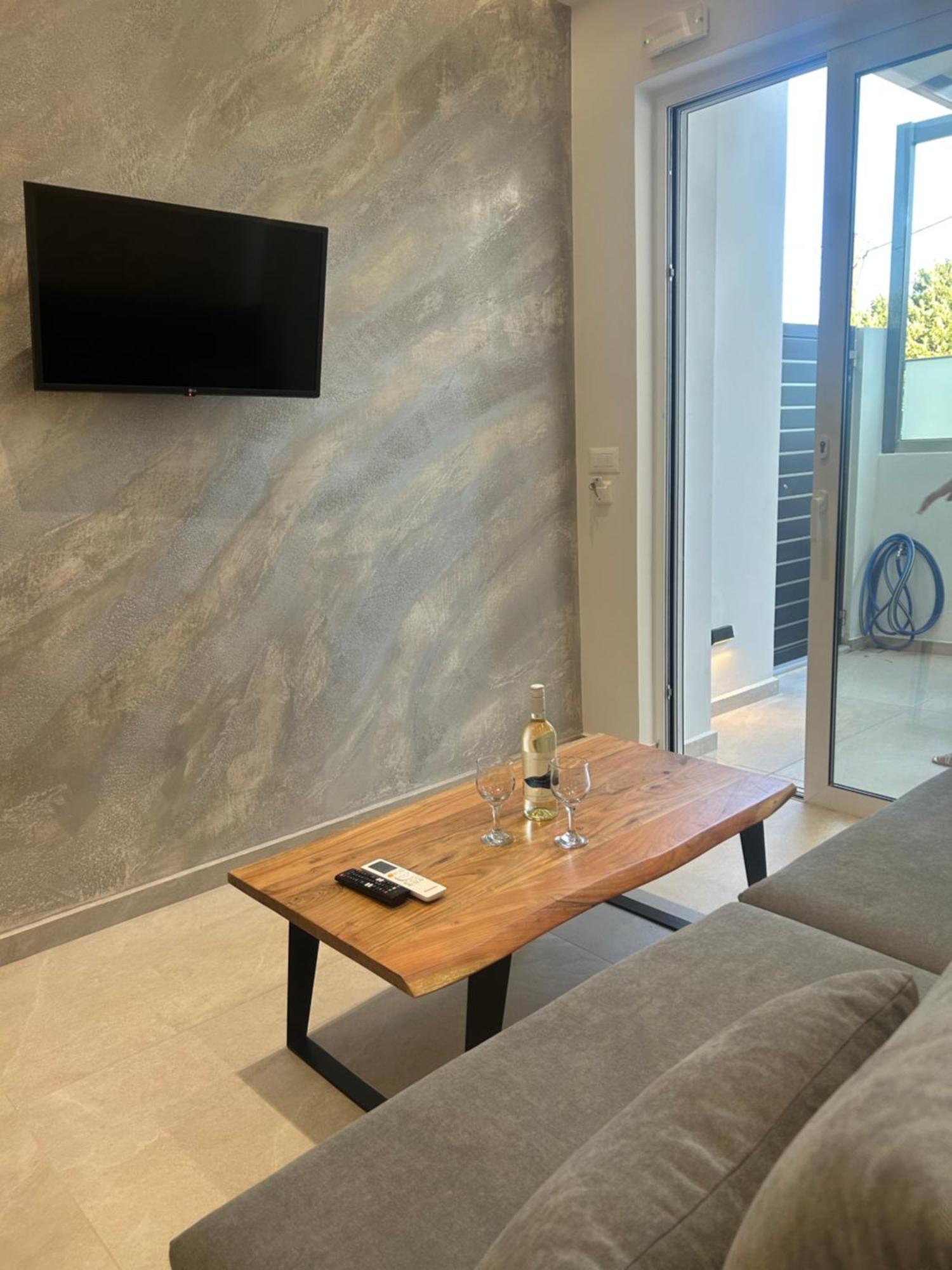 Secret Nest Apartment Плакиас Екстериор снимка